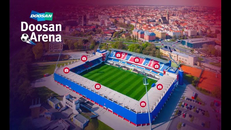 Cầu thủ Plzen đang chuẩn bị thực hiện quả phạt góc trong trận đấu với Polissya Zhytomyr Cầu thủ Plzen đang chuẩn bị thực hiện quả phạt góc trong trận đấu với Polissya Zhytomyr